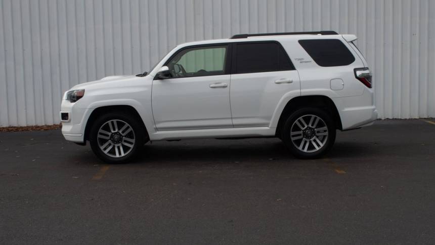 2022 toyota 4runner trd sport