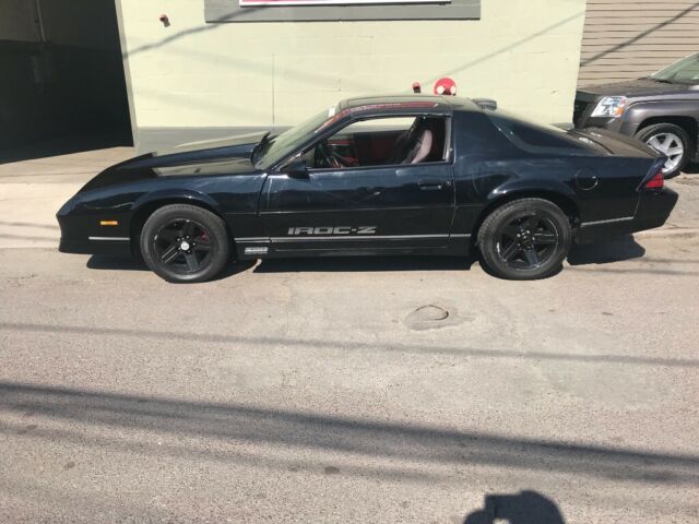 1986 chevy camaro iroc[ not a 1996]