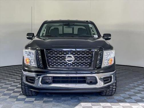 2019 nissan titan
