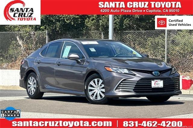 2022 toyota camry hybrid le