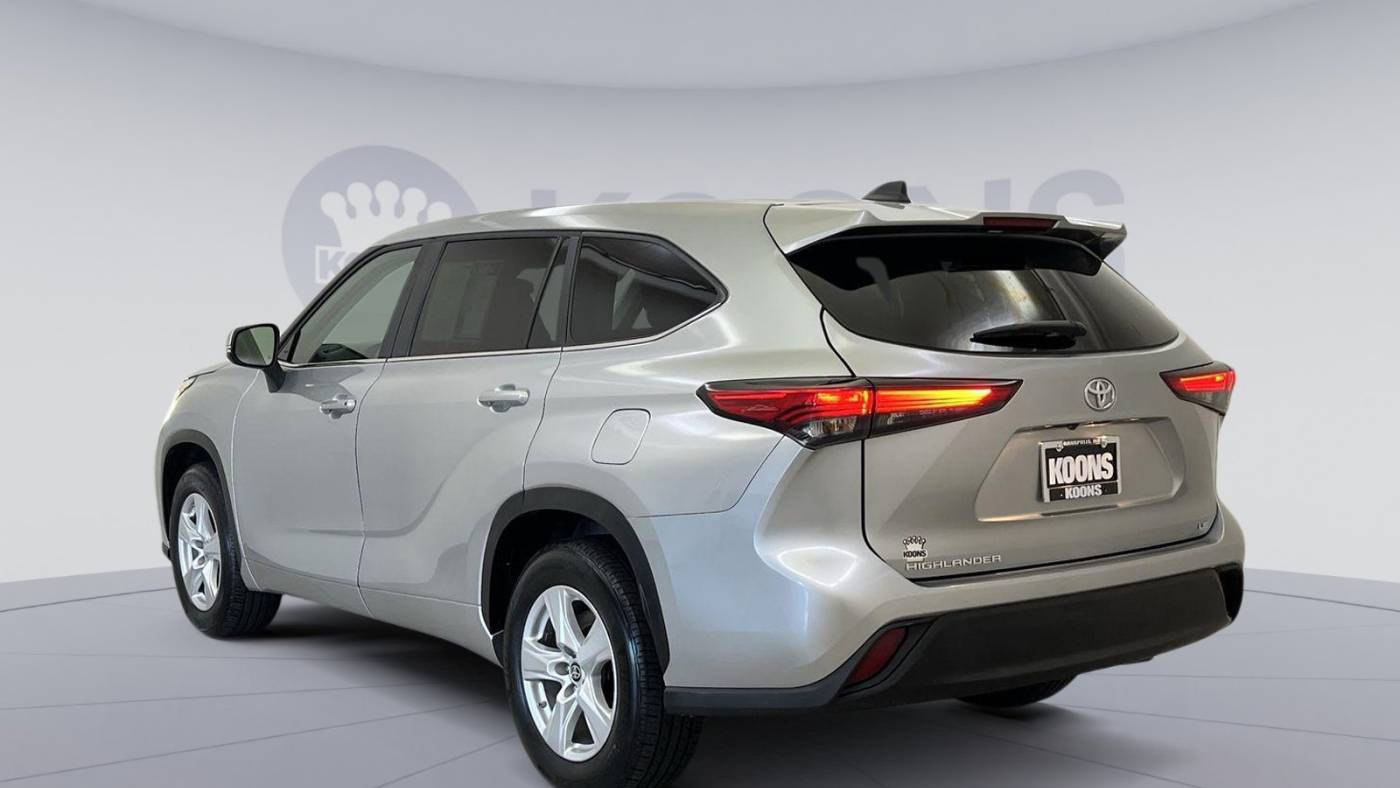 2023 toyota highlander le