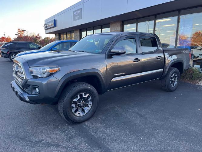 used 2017 toyota tacoma trd off road double cab 5 bed v6 4x4 at double cab 5 bed v6 4x4 at (natl)