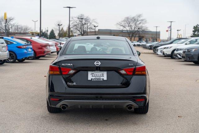 2021 nissan altima 2.5 sr