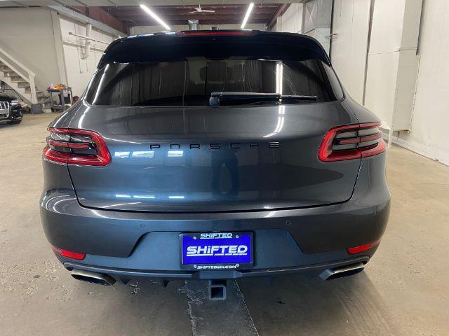 2017 porsche macan base