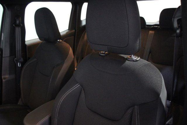 2022 jeep renegade altitude in wichita, kansas