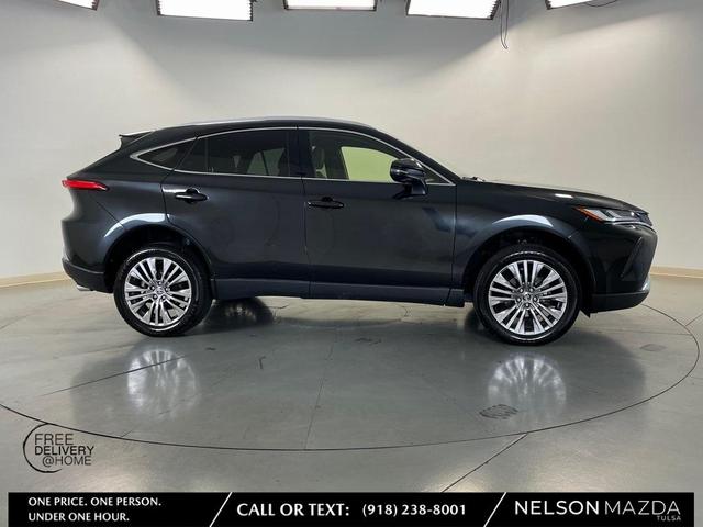 2022 toyota venza limited
