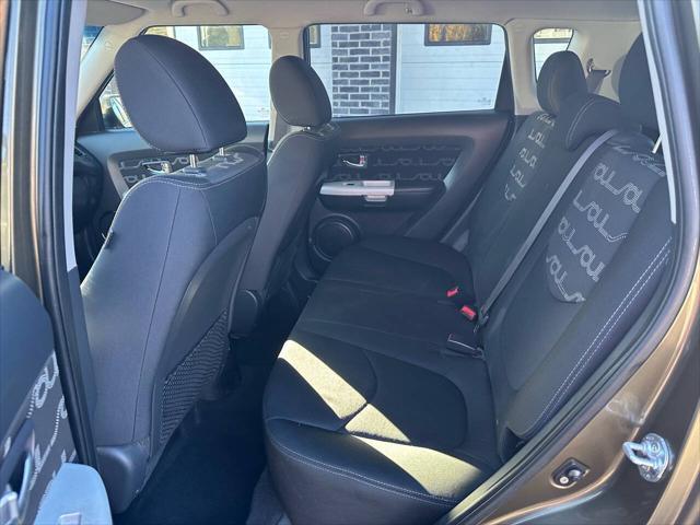 2012 kia soul +