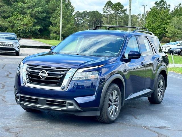 2022 nissan pathfinder sv