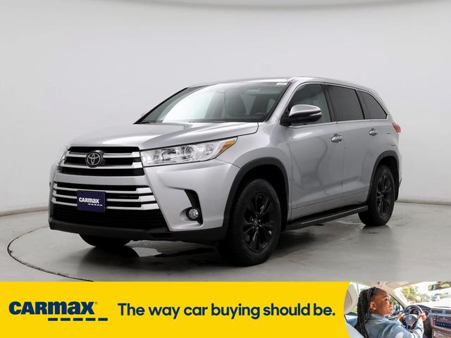 2017 toyota highlander le plus