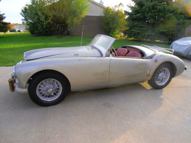 1962 mga 1500 mark ii roadster wire wheels