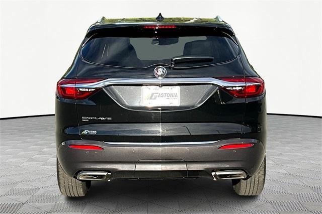 2021 buick enclave essence
