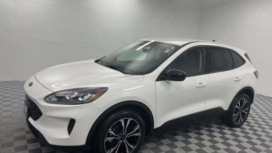 2022 ford escape se