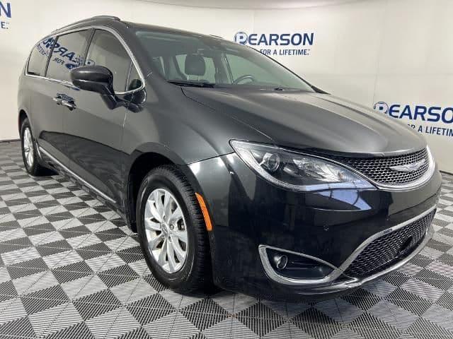 2018 chrysler pacifica touring l plus front-wheel drive passenger van in zionsville, indiana