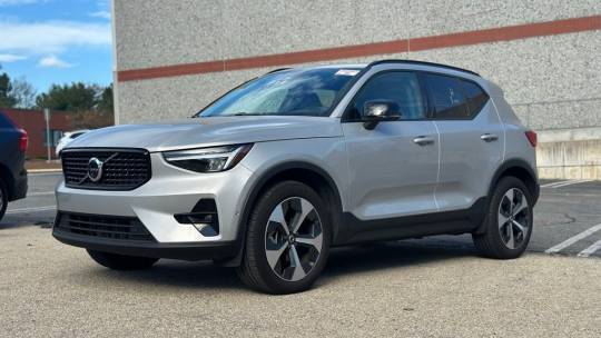 2024 Volvo XC40