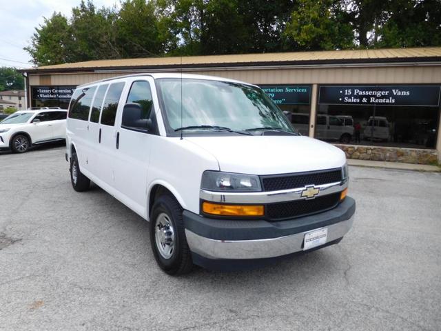 2019 chevrolet express 3500 lt