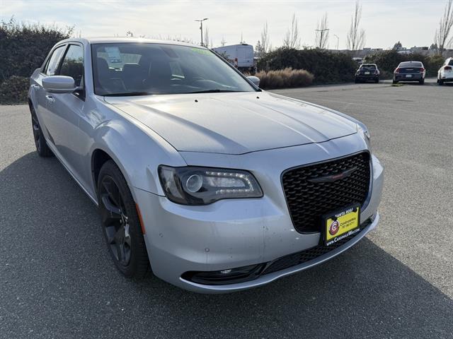 2022 chrysler 300 s