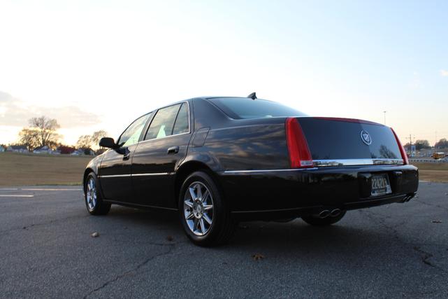 2011 cadillac dts platinum collection