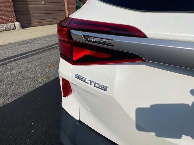 2022 kia seltos lx