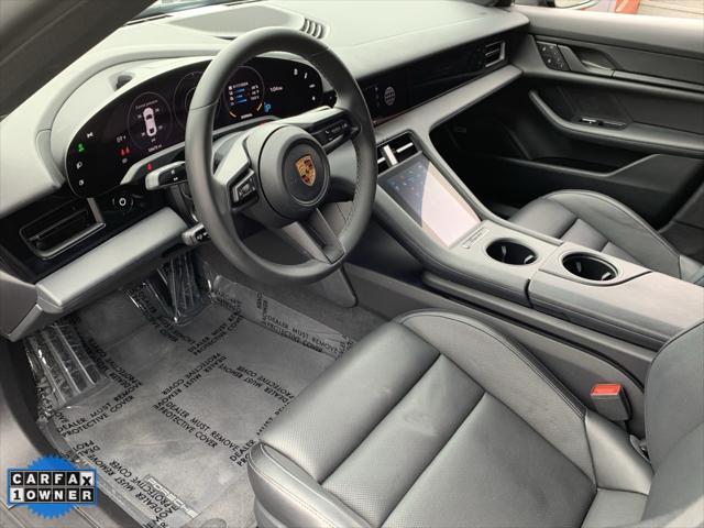 2022 porsche taycan base