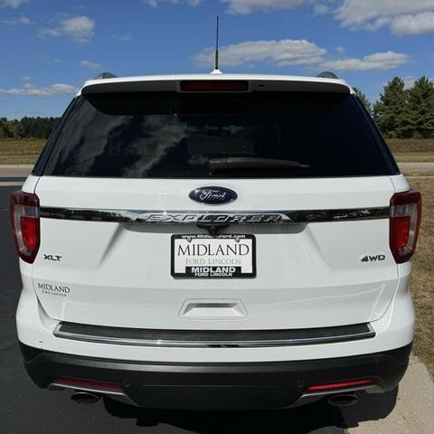 2018 ford explorer xlt