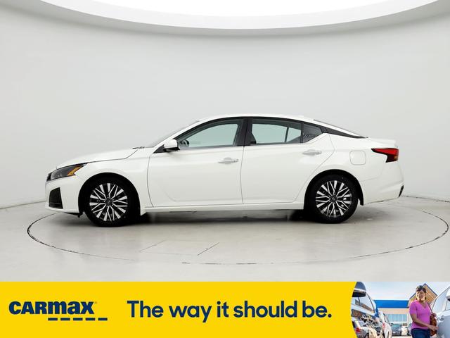 2023 nissan altima sv