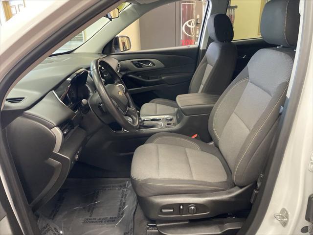 2021 chevrolet traverse lt cloth