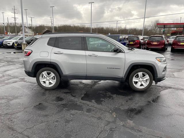 2022 jeep compass latitude