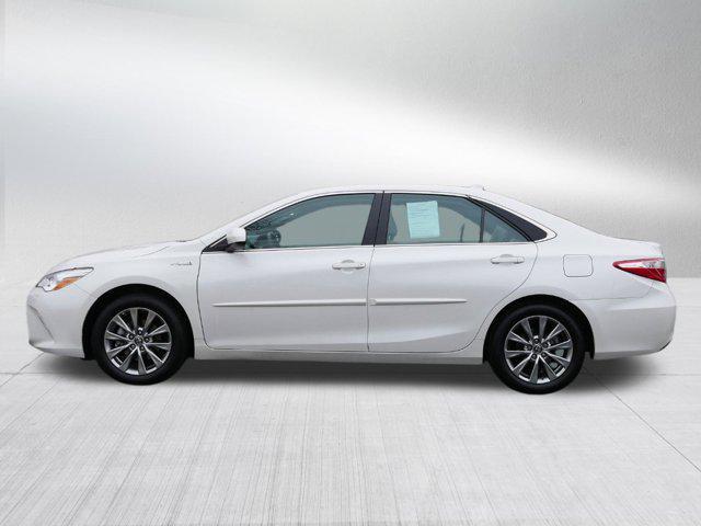 2017 toyota camry hybrid se
