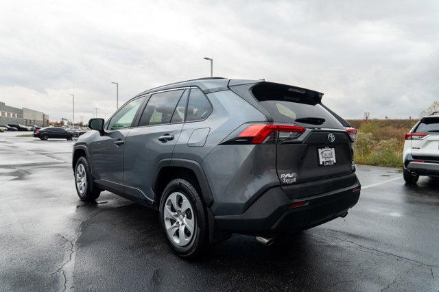 2021 toyota rav4 le