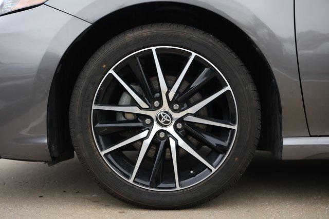 2021 toyota camry se