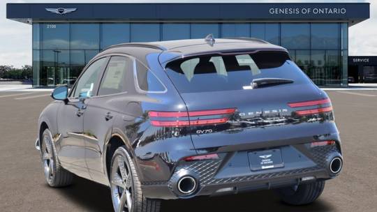 2025 Genesis GV70