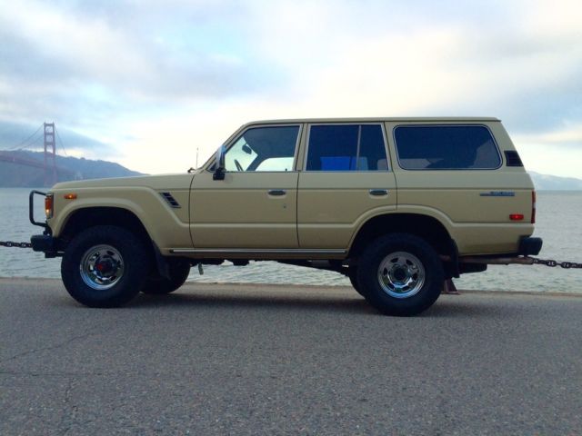 clean 1984 toyota fj60 california owned lifted, 31" tires, brush guard, cold ac