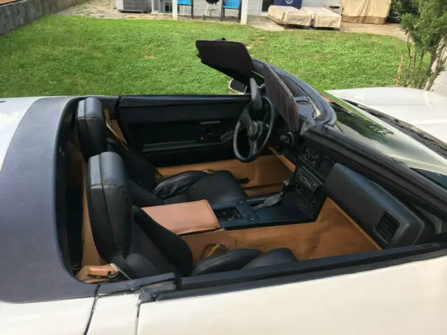 fully restored 1988 corvette convertible - excellent condition