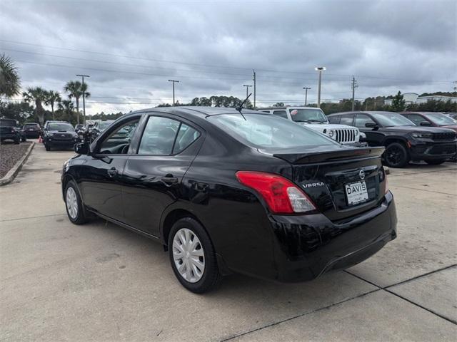2019 nissan versa 1.6 s+