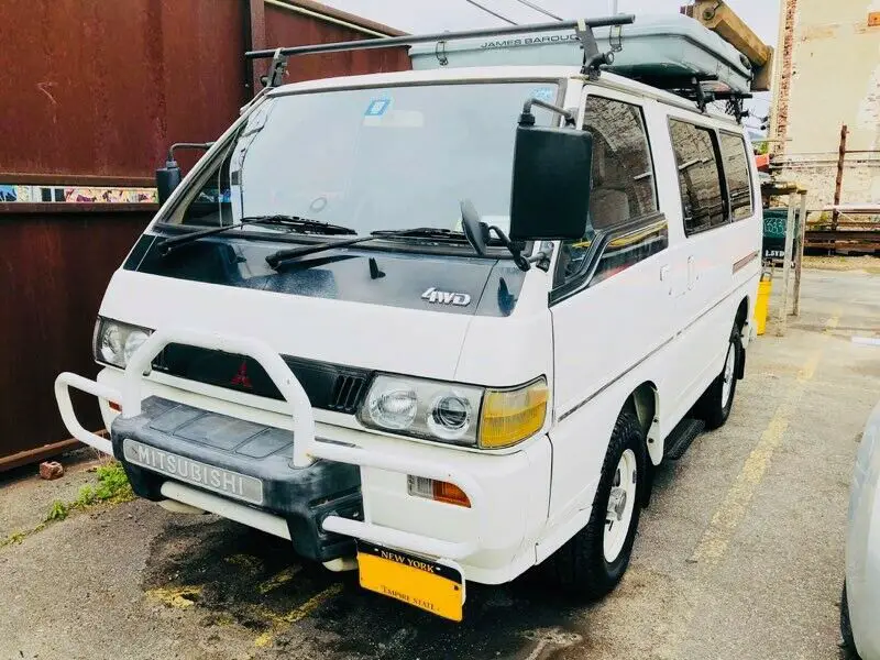 1980 mitsubishi delica van white 4wd manual