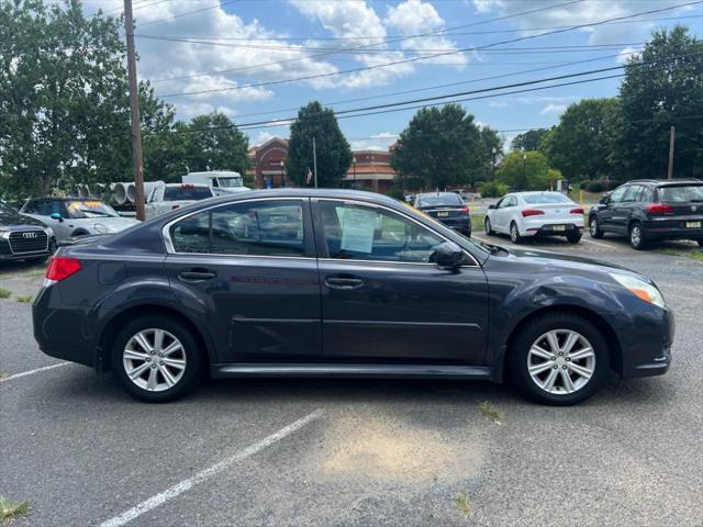 2012 subaru legacy base