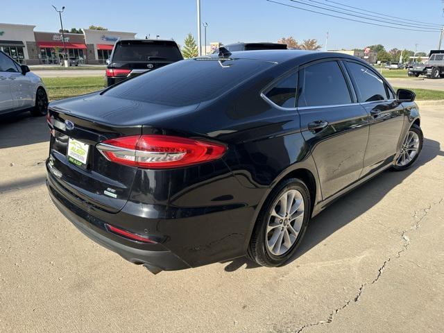 2020 ford fusion se