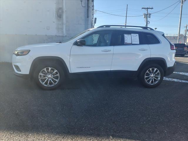 2022 jeep cherokee latitude lux