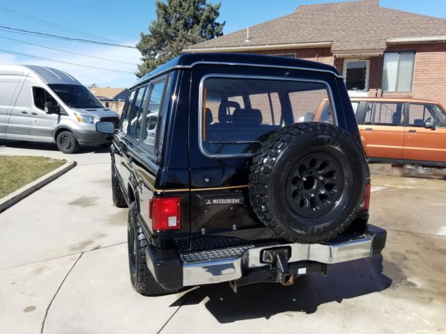 1991 mitsubishi montero ls 4x4 suv – 1st gen 5 speed manual trans – rare – black