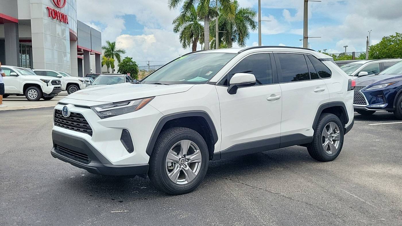 2024 toyota rav4 hybrid xle