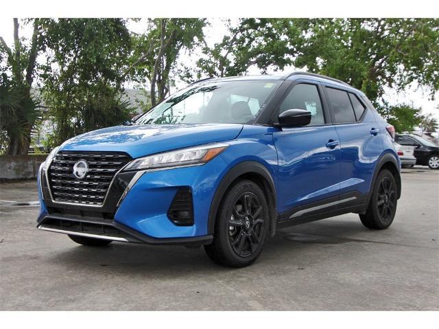 2023 nissan kicks sr