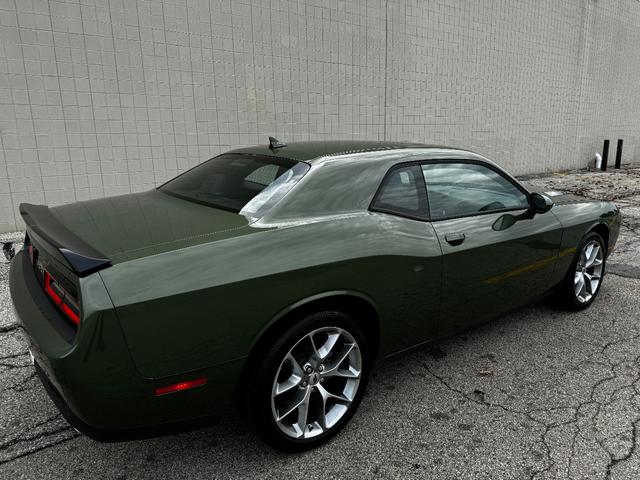 2023 dodge challenger sxt