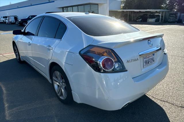 2011 nissan altima 3.5 sr