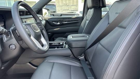 2024 GMC Yukon