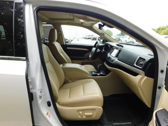 certified 2017 toyota highlander fwd xle v6 fayetteville, ar 72704 for sale in fayetteville, arkansas