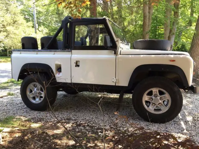 land rover defender 90 soft top lhd 2.5na