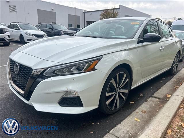 2022 nissan altima sr fwd