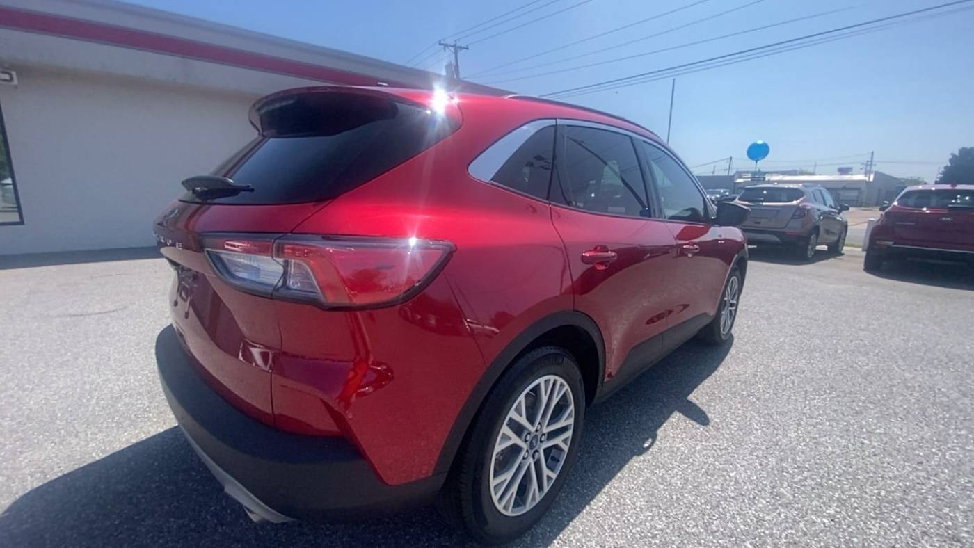 2022 ford escape sel