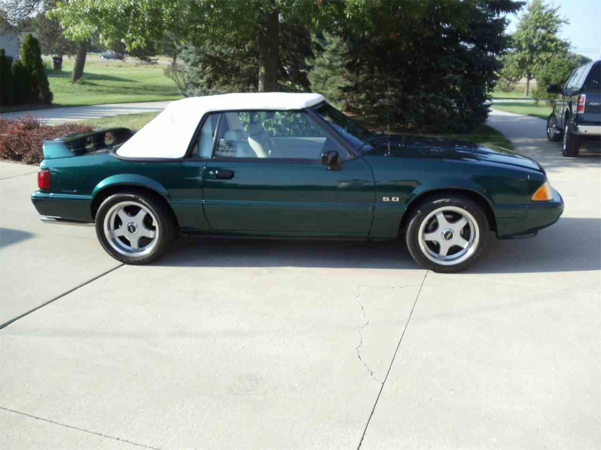 mustang lx convertible , 22k original miles, ford 5.0l v8, 5-speed