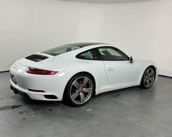 2019 porsche 911 carrera s